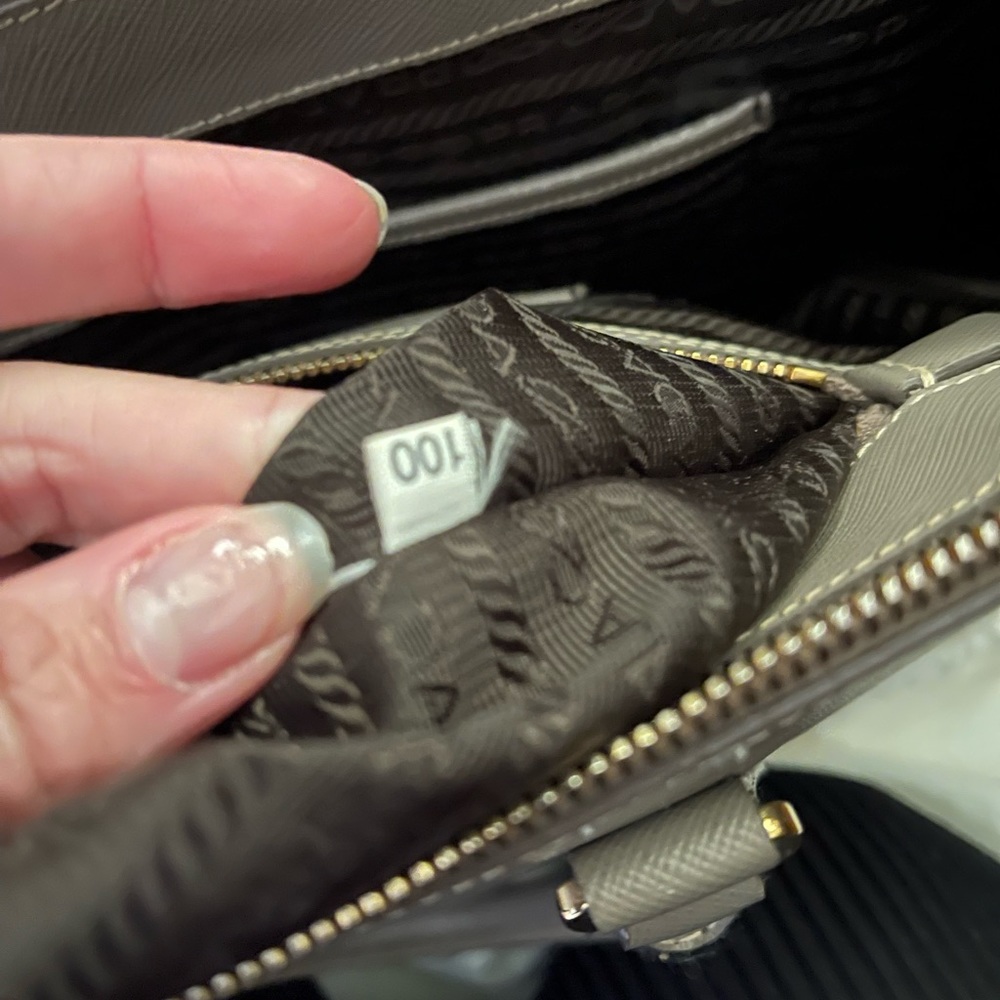 Prada large galleria bag - Picture 9 of 9